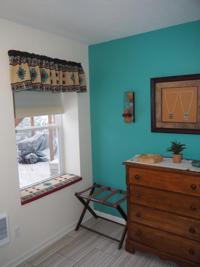 New! The Blessing - A Cute And Cozy Apartment! Benzonia 外观 照片